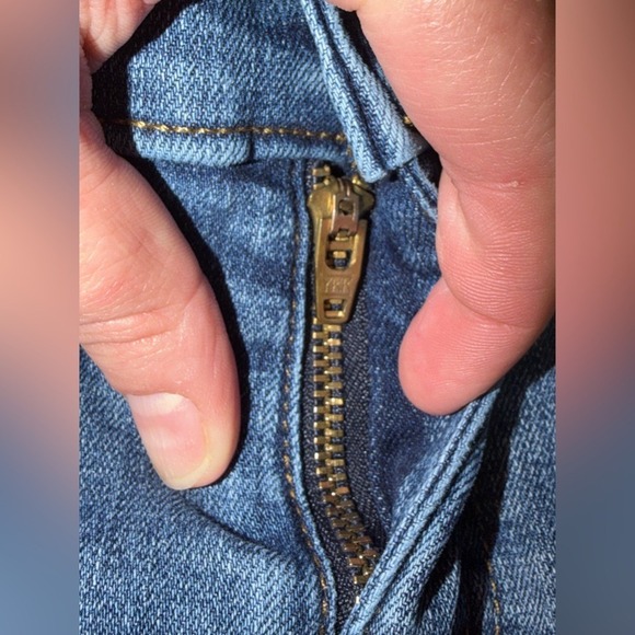 J crew size 29 Dark Blue Women's shorts,‎ Jean shorts, size medium size 8 US - Picture 4 of 4